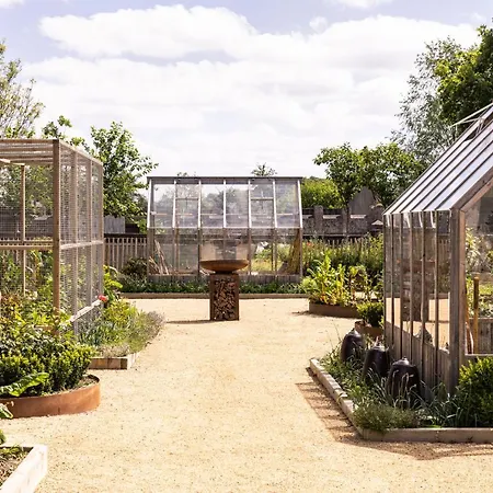 Magmell Townhouse Hotell