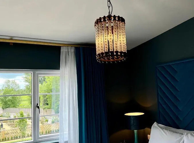 Magmell Townhouse Hotel *